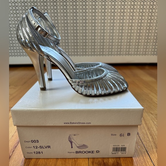 Bakers Size 6.5 Silver Sequin Ankle Strap Heels (with non slip pad on bottoms) - Picture 3 of 6
